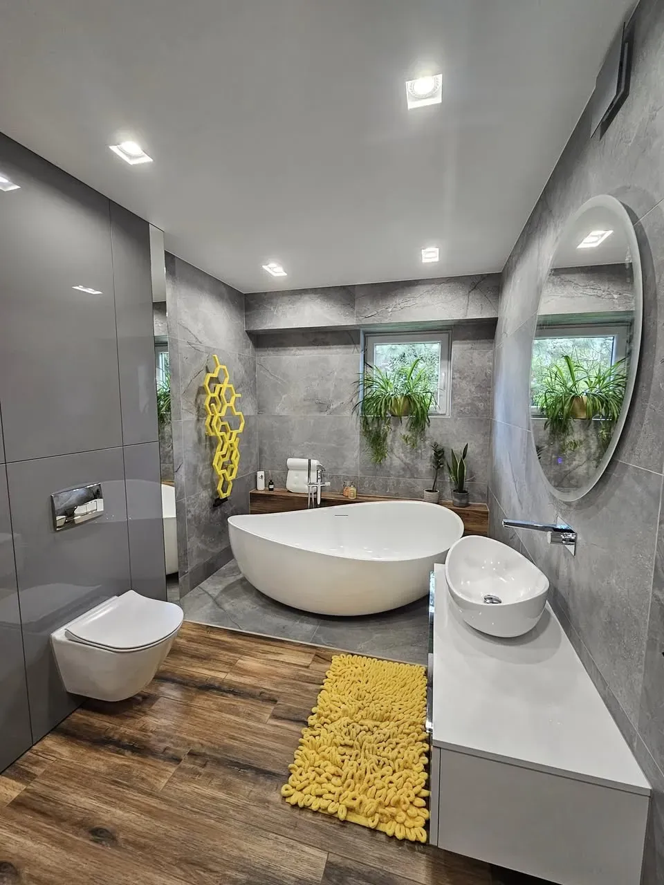 Remont łazienki z projektu — wolnostojąca wanna, designerski